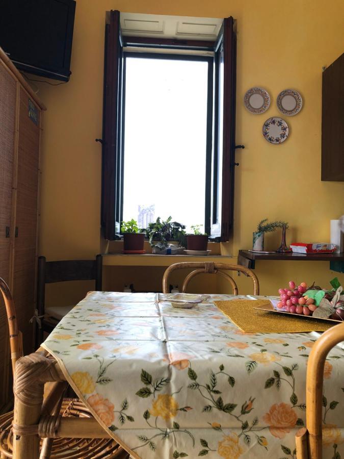 Hostel Beach House Giardini-Naxos Exterior foto